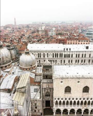 Les toits de Venise se sont aussi couverts de neige