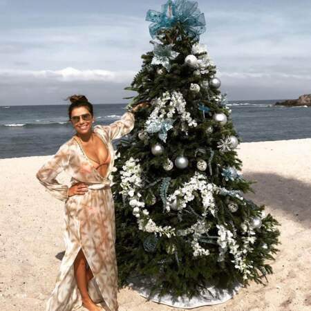 Eva Longoria fête Noël à la plage
