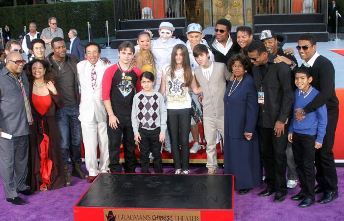 ... en présence de toute la famille et des amis de Michael Jackson. 