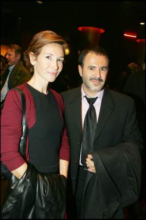 José Garcia et sa femme Isabelle Doval à la première du film "Le couperet" à Paris le 15 février 2005.