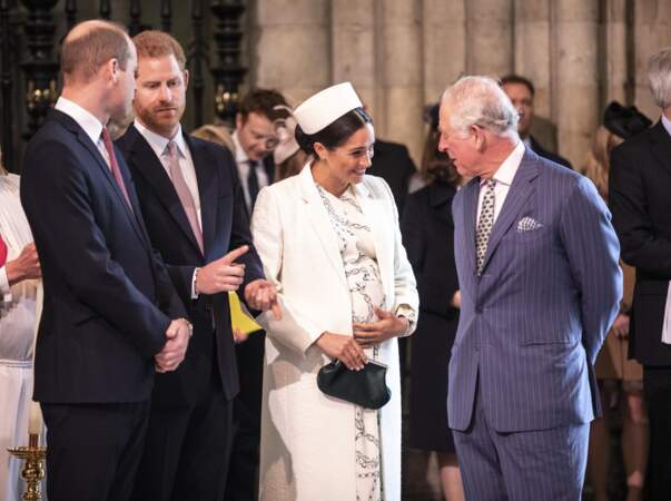 Meghan Markle habillée en Victoria Beckham, avec le prince Charles