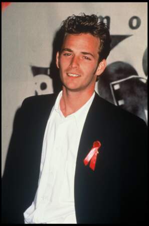 Luke Perry lors d'une soirée contre le SIDA en 1992
