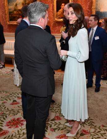Robe vaporeuse et robe brocart : duel mode au sommet entre Kate Middleton et Meghan Markle