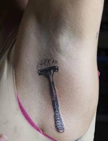 Armpit tattoo : l'humoristique