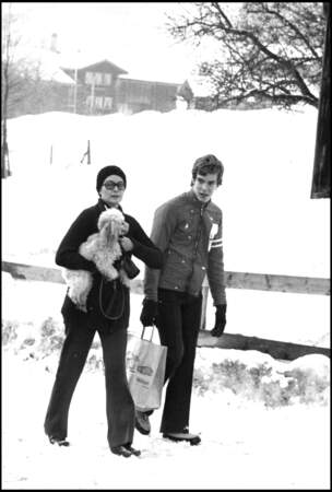 Le prince Albert de Monaco et sa mère la princesse Grace à Gstaad en 1973.