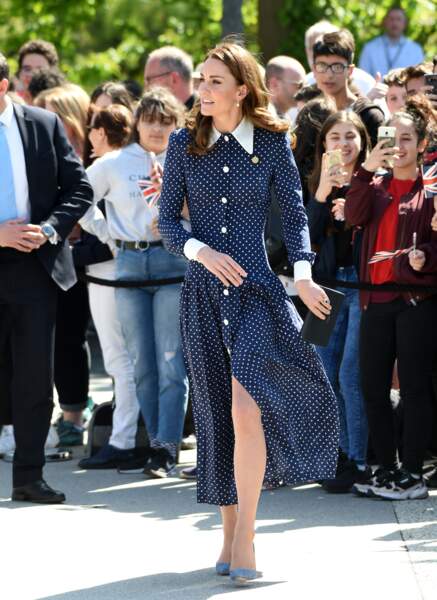 kate middleton sublime dans une robe à pois boutonnée elle dévoile