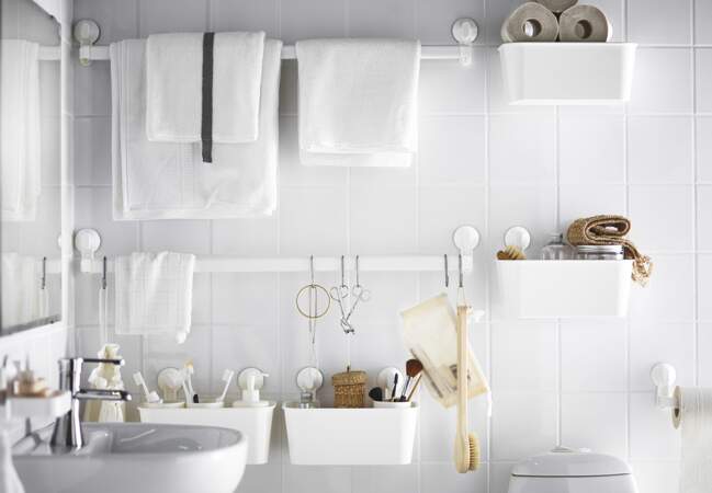 Tout pour une salle de bains Ikea : les paniers suspendus