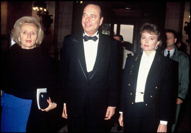 Jacques Chirac, sa femme Bernadette et leur fille Claude à l'Opéra de Paris le 26 avril 1989.