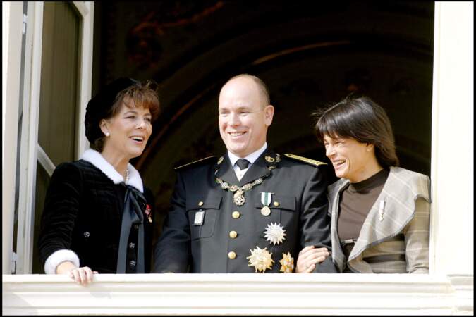 Le prince Albert de Monaco avec ses soeurs Caroline et Stéphanie le jour de la fête nationale en 2006.
