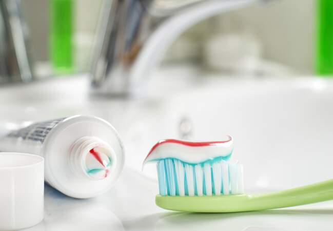 Erreur n°10 : utiliser un dentifrice sans fluor