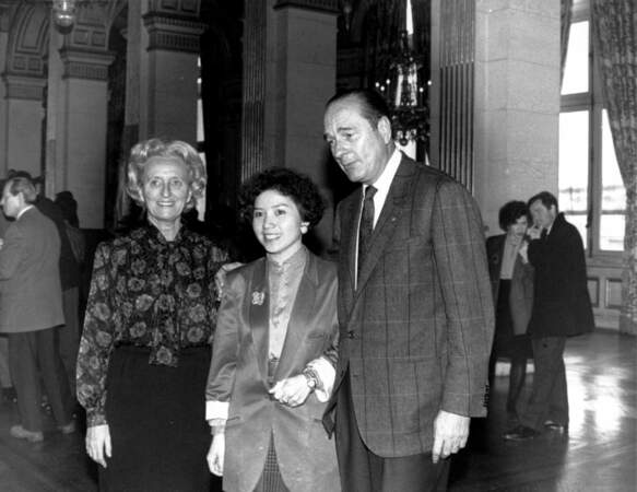  Jacques Chirac, sa femme Bernadette Chirac et leur fille "adoptive" Anh Dao à l'Hôtel de Ville de Paris en 1991.