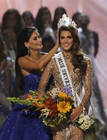 Iris Mittenaere couronnée Miss Univers à Manille, aux Philippines le 30 janvier 2017.