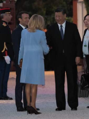 Brigitte et Emmanuel Macron saluent Xi Jinping à Beaulieu-sur-mer le 24 mars