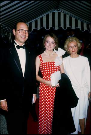 Jacques Chirac, sa femme Bernadette et leur fille Claude à une soirée Vogue à Paris le 16 juin 1985.