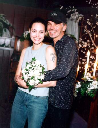 Angelina Jolie en 2000 avec son second mari, l'acteur Billy Bob Thornton.