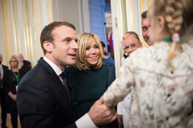Emmanuel Macron et son épouse ont accueilli 500 enfants le 13 décembre