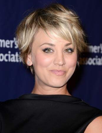 Le court volumineux de Kaley Cuoco-Sweeting
