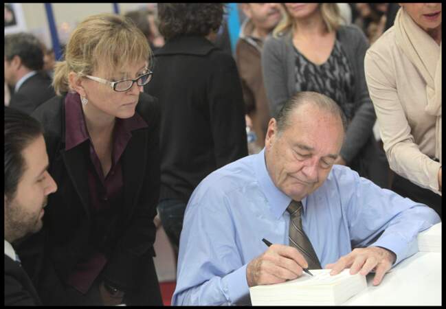 Jacques Chirac et sa fille Claude à la Foire du livre de Brive-la-Gaillarde le 7 novembre 2009.