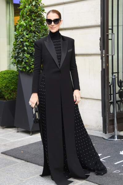 Céline Dion en total look noir 