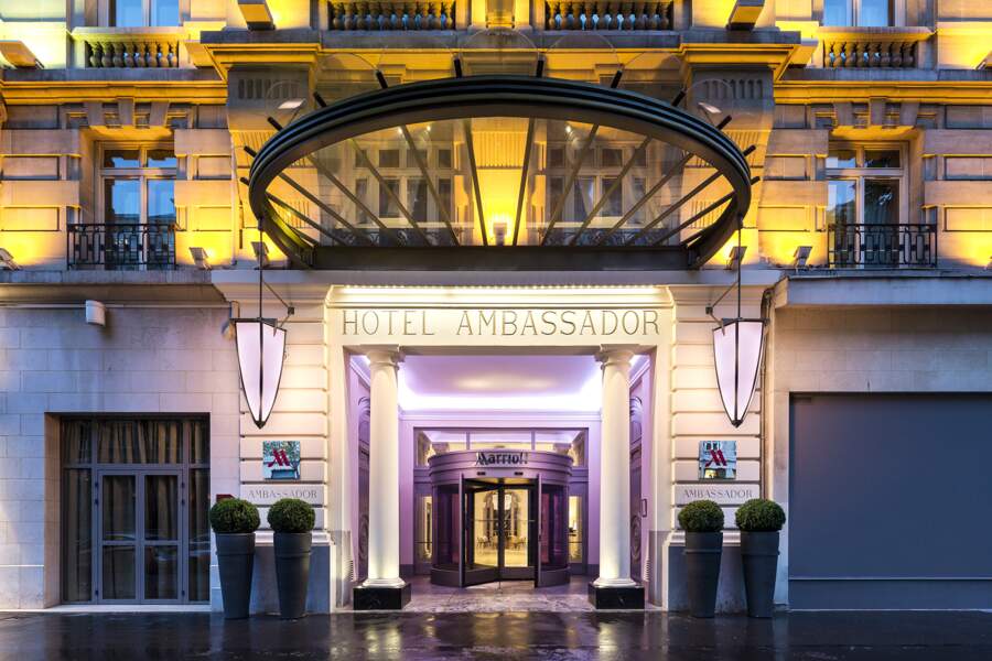 L'hôtel Marriott Opera Ambassador se situe au 16 boulevard Hausmann dans le 9ème arrondissement de Paris.