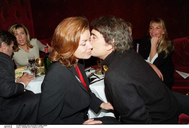 Bernard Tapie et sa femme Dominique lors d'une soirée à Paris, le 20 octobre 1999.