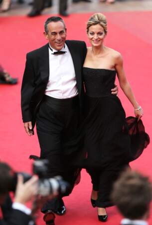 Thierry Ardisson et Audrey Crespo-Mara lors de la montée des marches au Festival de Cannes (2012)