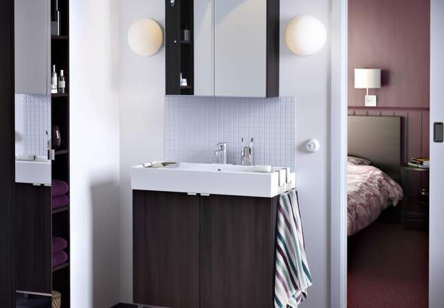 Tout pour une salle de bains Ikea : le meuble miroir