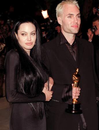 L'actrice ici au côté de son frère James Haven qu'elle embrassa fougueusement sur la bouche aux Oscars 2000.