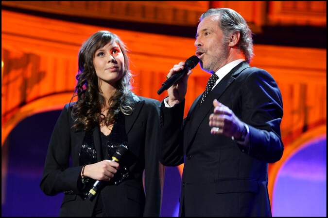 Michel Leeb et sa fille Fanny lors d'une soirée caritative pour "Cent pour sang la vie" le 28 novembre 2005.