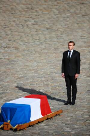 Le président de la République Emmanuel Macron lors des honneurs funèbres militaires aux Invalides le 30 septembre.