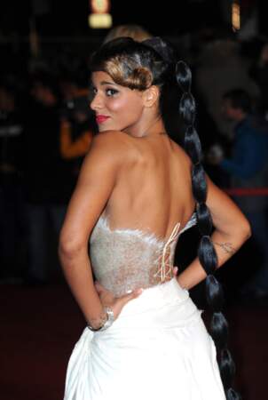 Surprenante sur le tapis des NRJ Music Awards en 2012, elle ravit les coeurs avec cette queue de cheval 