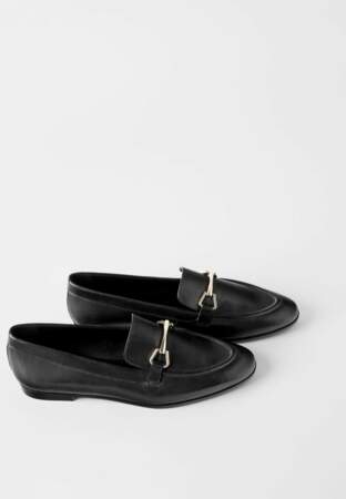 Tendance chaussures plates : mocassins cuir noir 