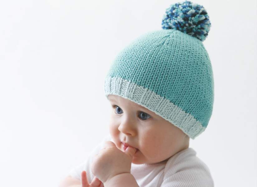Coloris Azur, Un bonnet pour bébé