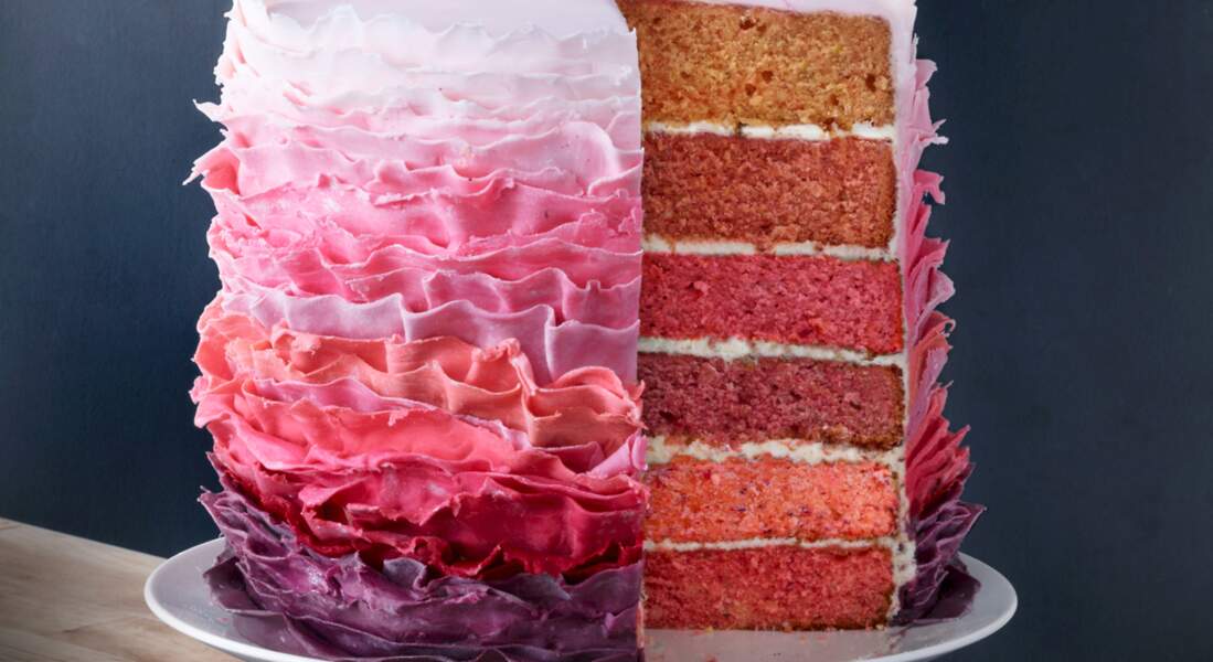 Un rainbow cake tout rose