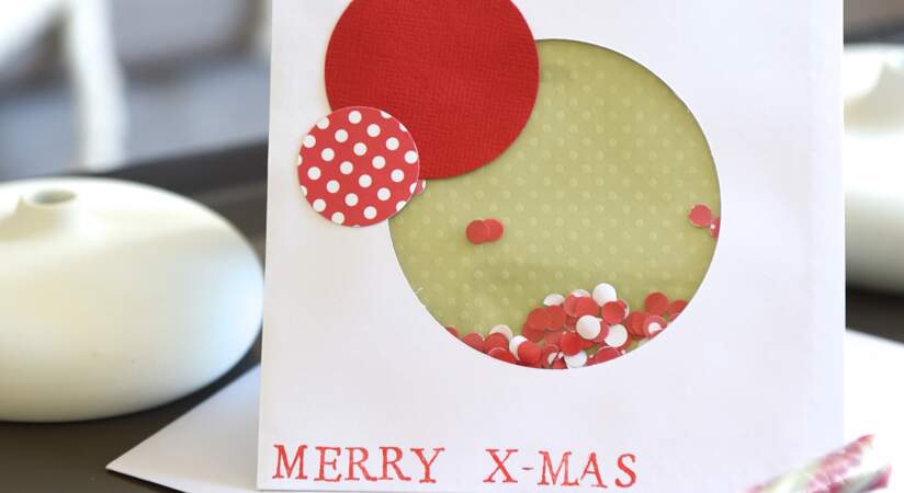 Dessins de Noël et graphisme sur carte à gratter fabriquée par les