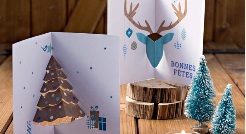Déco style montagne : une carte pop-up avec un sapin et un cerf pour Noël