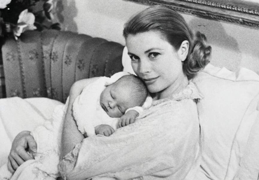 Grace de Monaco donne naissance à Albert en 1958