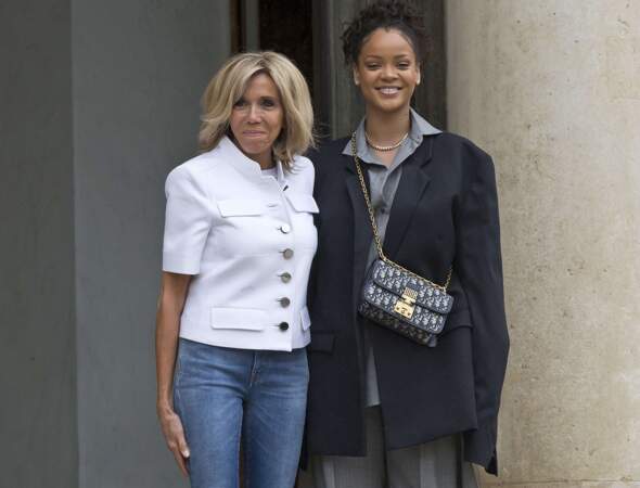 Brigitte Macron accueille Rihanna à l'Elysée 