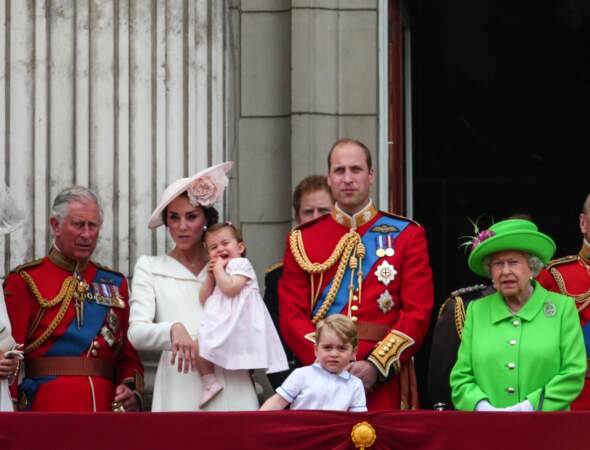 George et Charlotte font leurs plus belles grimaces pour les 90 ans de la reine 