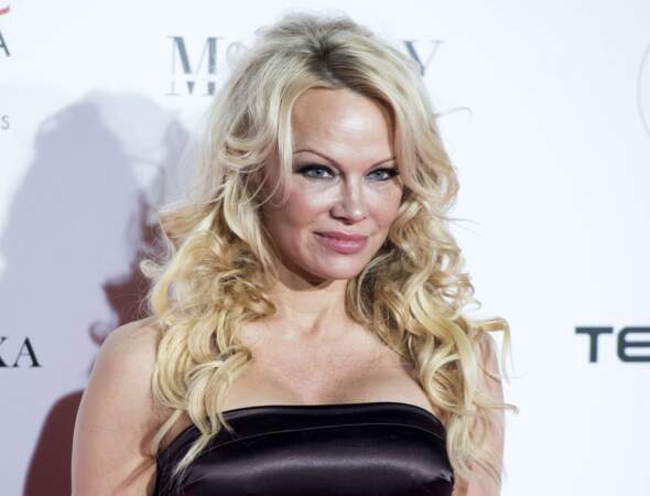 Pamela Anderson "discrète", loin de son compagnon Adil Rami