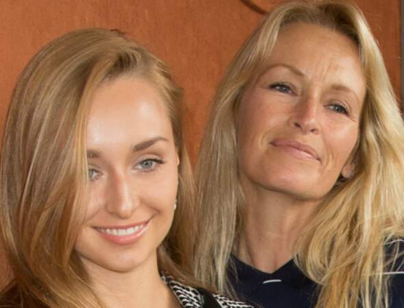 Emma Smet et Estelle Lefébure : duo mère-fille complice à Roland-Garros