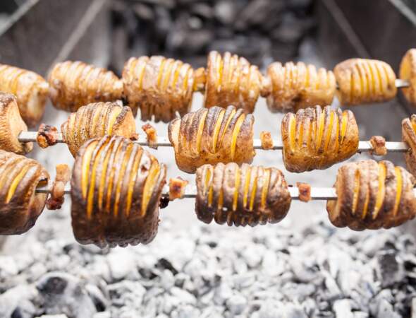 4 façons de faire cuire les pommes de terre au barbecue