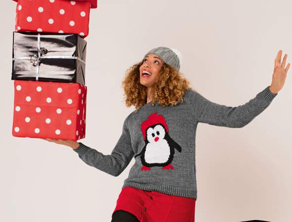 Tricot pour femme : un pull de Noël motif pingouin en jacquard