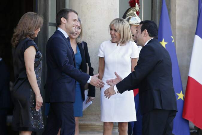 Un accueil en douceur grâce au charme de Brigitte Macron