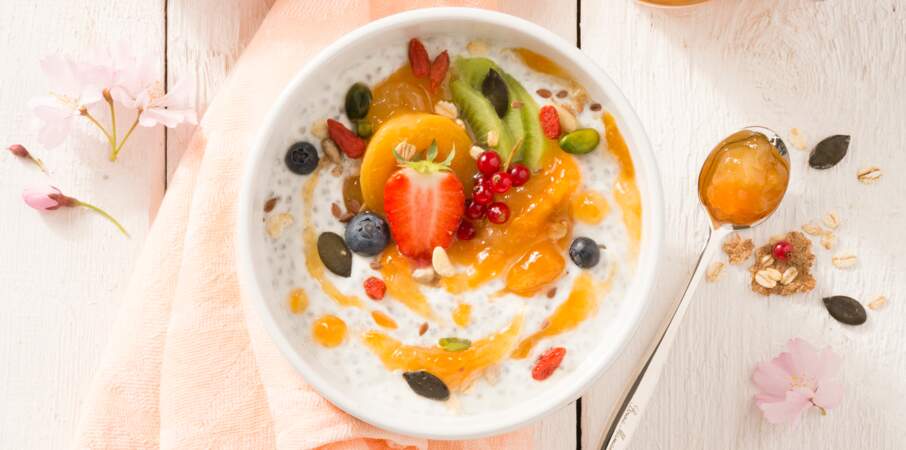 Bowl fruits et graines petit-déjeuner