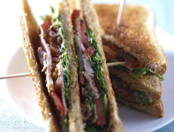 Club sandwich veau, anchois, bacon
