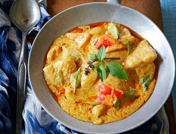 Wok de poisson au curry rouge