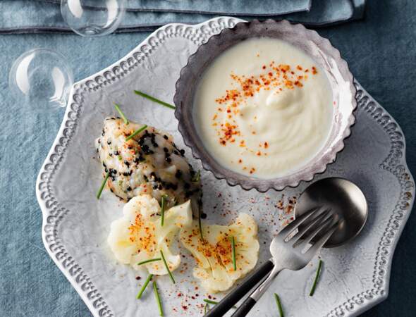 Tartare de noix de saint-jacques au caviar d’Aquitaine et cappuccino de chou-fleur