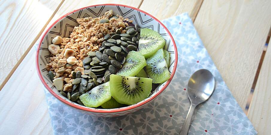 L’açaí bowl kiwi graines de courges