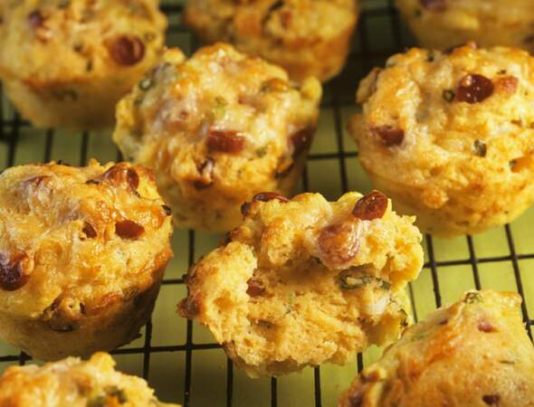 Mini-muffins à l'oignon rouge et au comté